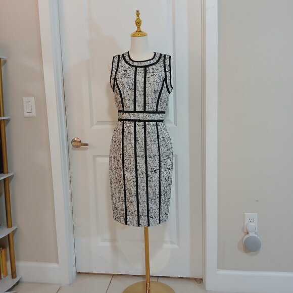 NWOT Calvin Klein Sheath Dress Women’s Size 8 Black White Lined Sleeveless - Picture 1 of 7